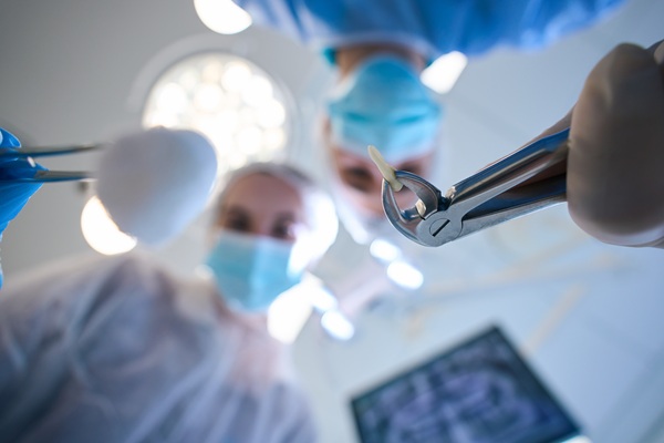Does Wisdom Tooth Extraction Require Invasive Surgery?